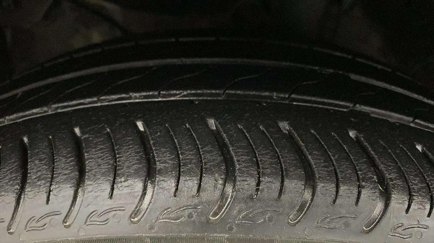 2022 Honda Amaze 1.2L I-VTEC VX CVT, Petrol, Automatic, 46,094 km, Left Front Tyre Tread