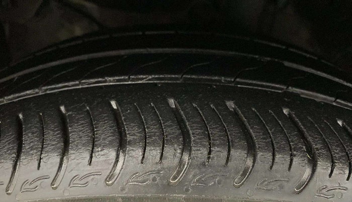 2022 Honda Amaze 1.2L I-VTEC VX CVT, Petrol, Automatic, 45,986 km, Left Front Tyre Tread