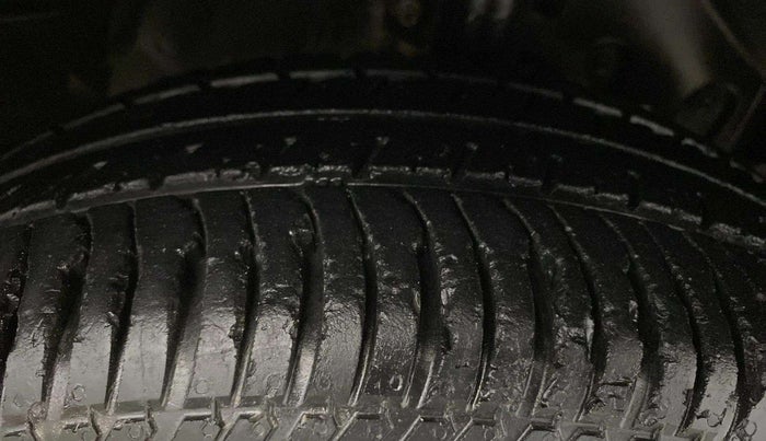 2015 Ford Ecosport TREND 1.5L PETROL, Petrol, Manual, 26,960 km, Right Front Tyre Tread