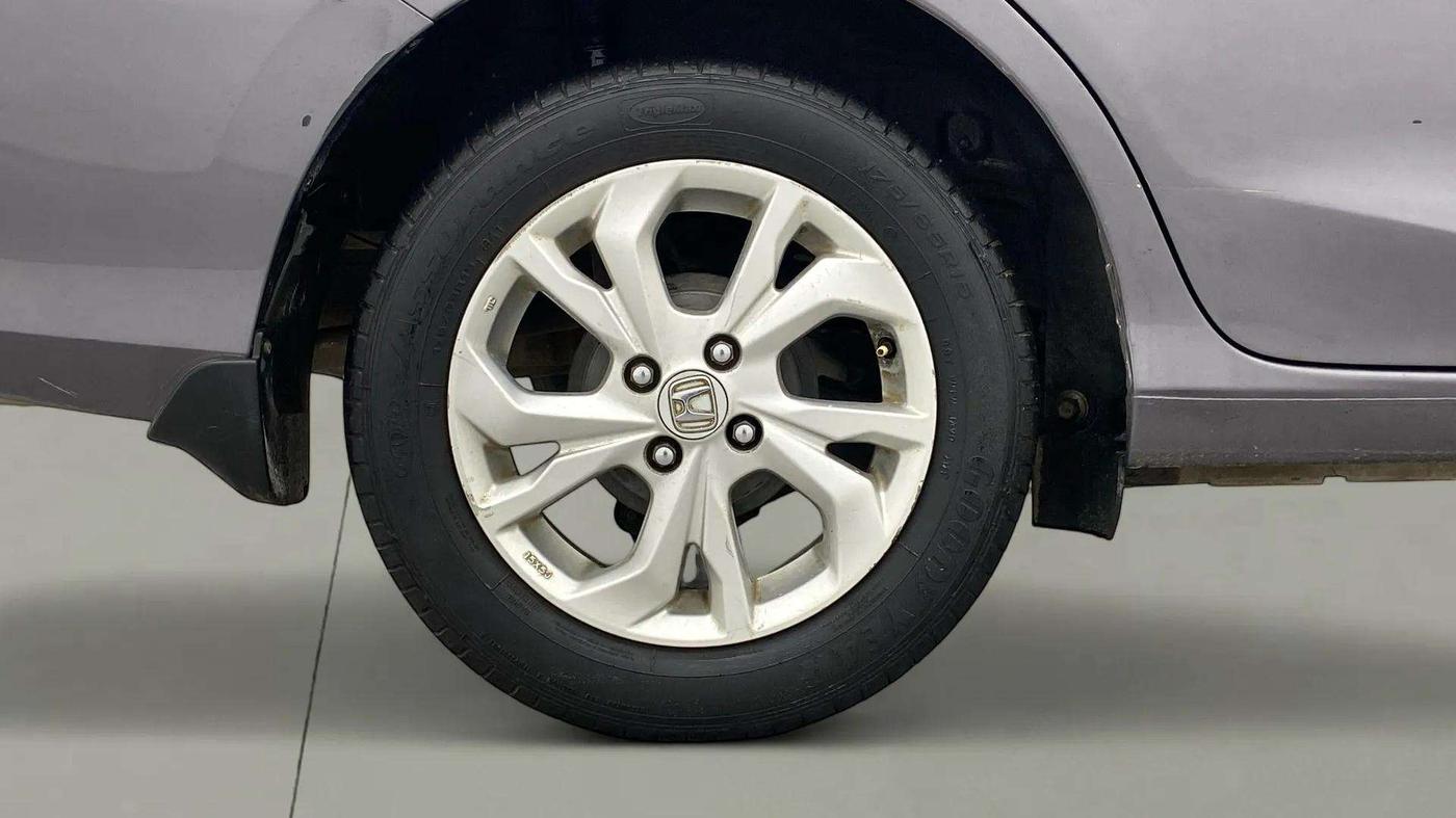 2020 Honda Amaze 1.2L I-VTEC VX CVT, Petrol, Automatic, 68,387 km, Right Rear Wheel