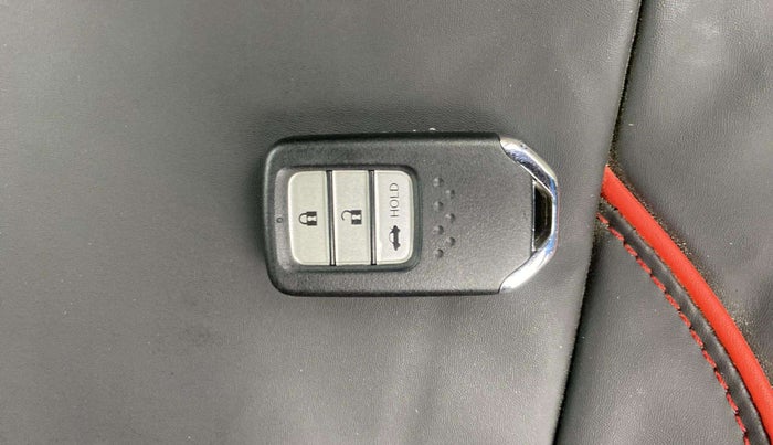 2020 Honda Amaze 1.2L I-VTEC VX CVT, Petrol, Automatic, 68,130 km, Key Close Up