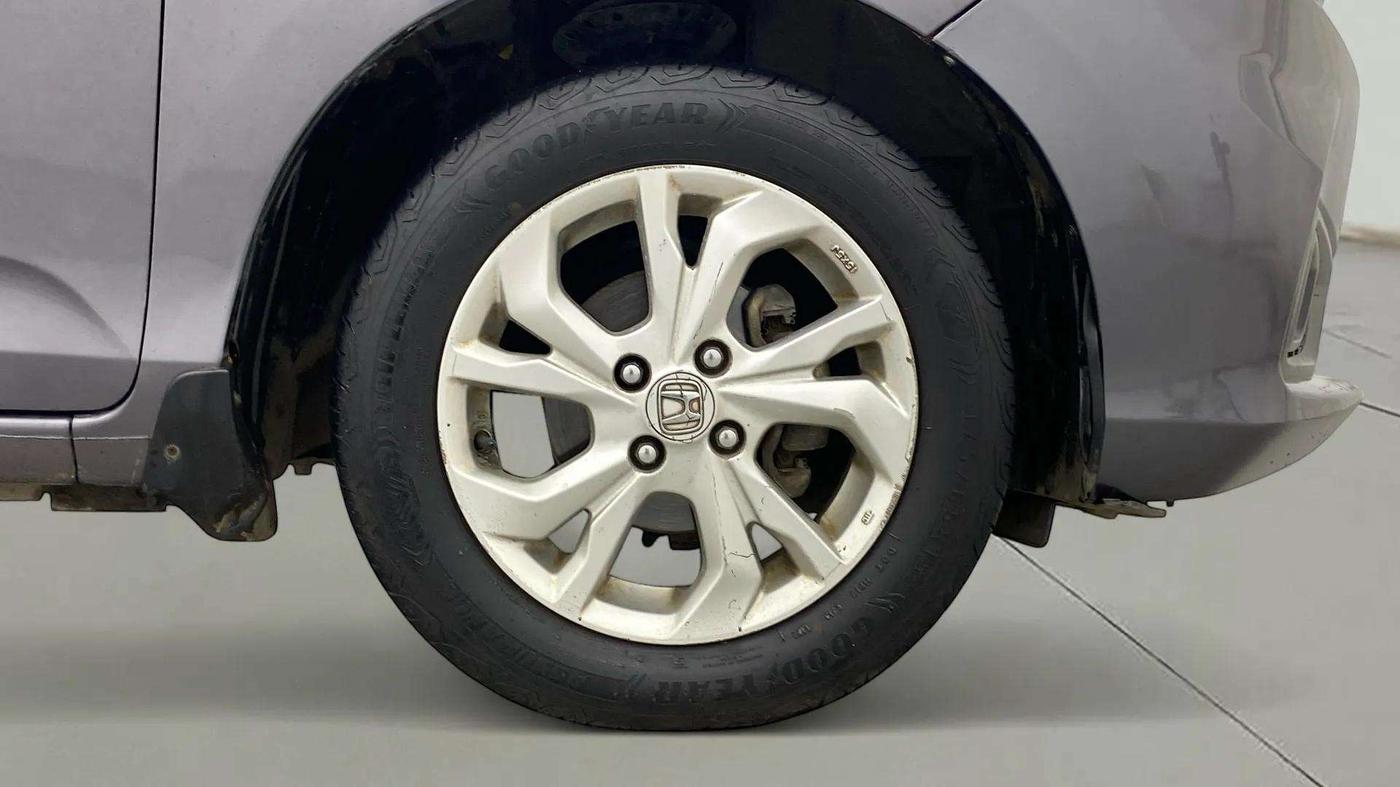2020 Honda Amaze 1.2L I-VTEC VX CVT, Petrol, Automatic, 68,387 km, Right Front Wheel