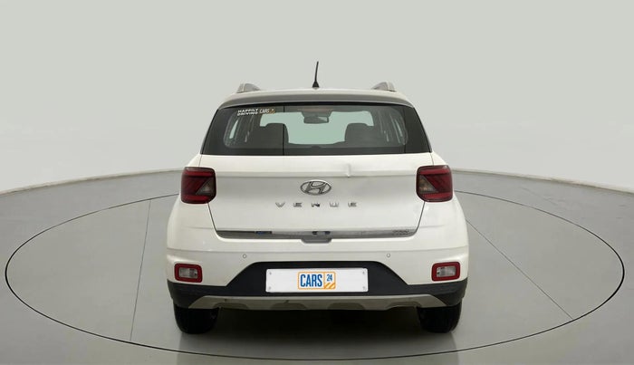 2020 Hyundai VENUE S 1.2, Petrol, Manual, 45,377 km, Back/Rear