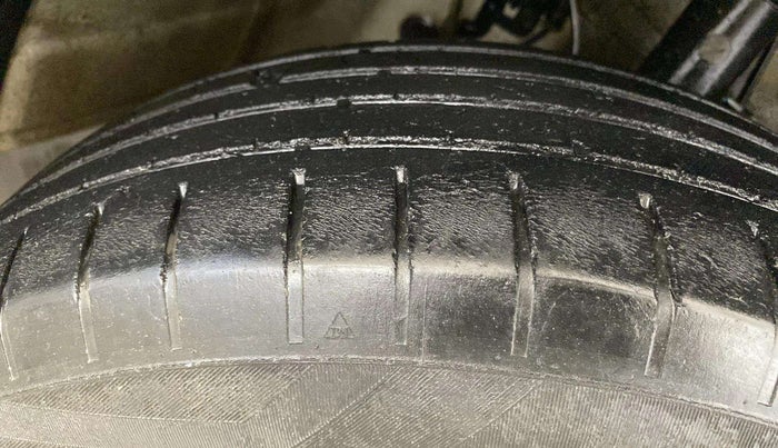 2020 Hyundai VENUE S 1.2, Petrol, Manual, 45,377 km, Right Front Tyre Tread