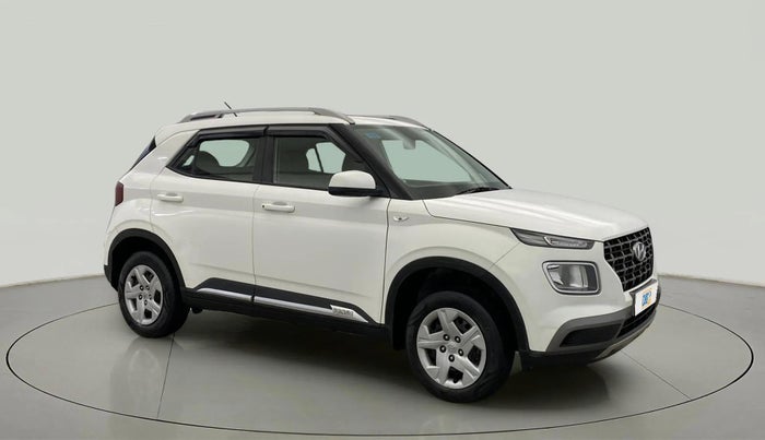 2020 Hyundai VENUE S 1.2, Petrol, Manual, 45,377 km, Right Front Diagonal