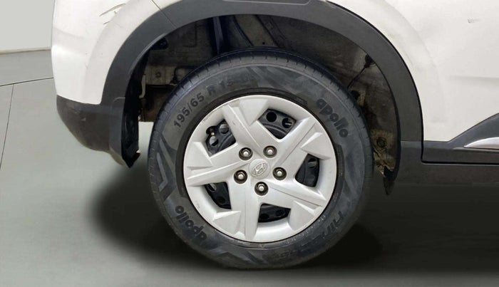 2020 Hyundai VENUE S 1.2, Petrol, Manual, 45,377 km, Right Rear Wheel