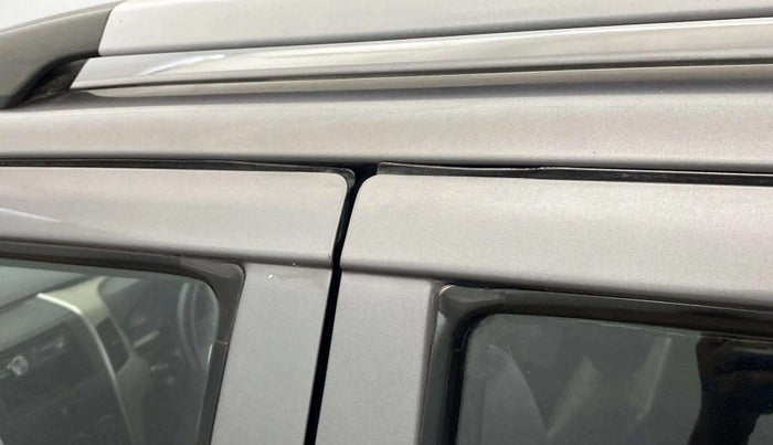 2014 Maruti Wagon R 1.0 LXI, Petrol, Manual, 61,319 km, Left B pillar - Paint is slightly faded