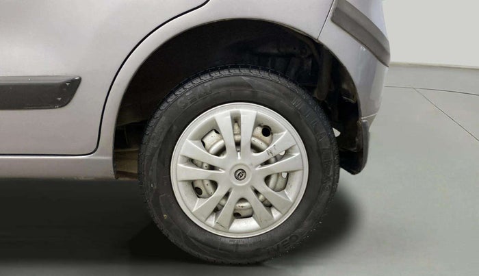 2014 Maruti Wagon R 1.0 LXI, Petrol, Manual, 61,319 km, Left Rear Wheel