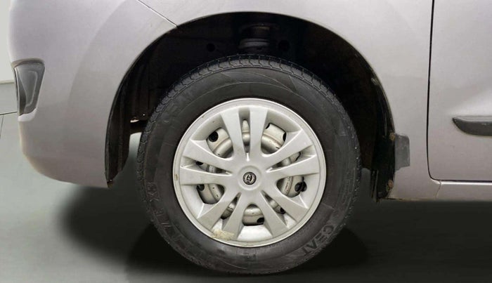 2014 Maruti Wagon R 1.0 LXI, Petrol, Manual, 61,319 km, Left Front Wheel