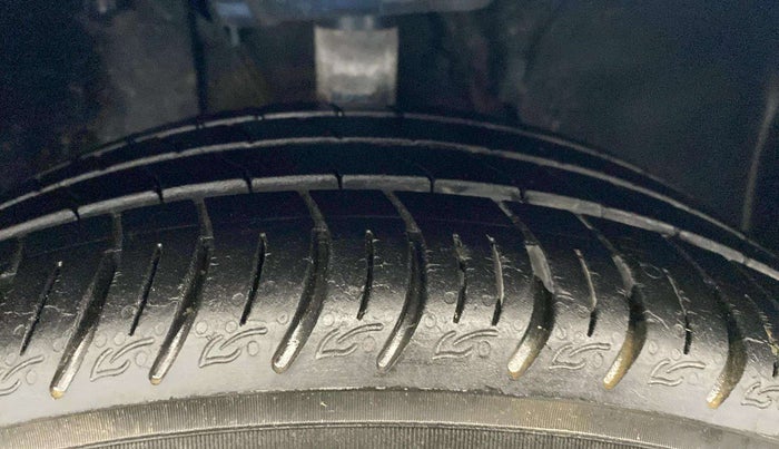 2021 Tata ALTROZ XZ PETROL, Petrol, Manual, 7,224 km, Right Front Tyre Tread