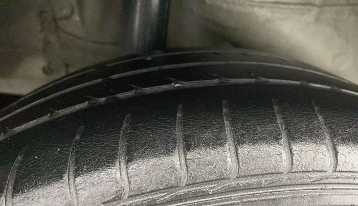 2017 Honda Jazz 1.2L I-VTEC V AT, Petrol, Automatic, 72,963 km, Right Rear Tyre Tread