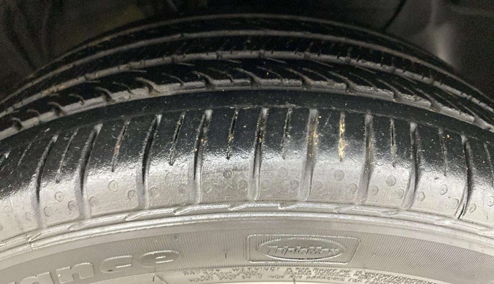 2019 Hyundai Elite i20 ASTA 1.2 (O), Petrol, Manual, 57,400 km, Right Front Tyre Tread