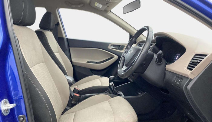 2016 Hyundai Elite i20 ASTA 1.2 (O), Petrol, Manual, 44,702 km, Right Side Front Door Cabin