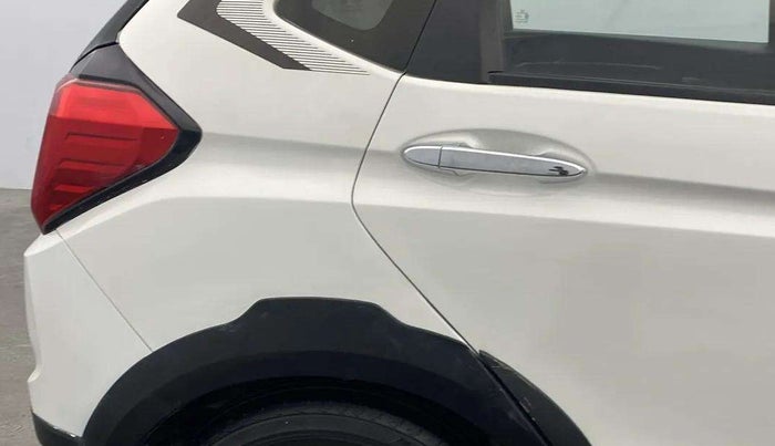 2019 Honda WR-V 1.2L I-VTEC VX MT, Petrol, Manual, 27,400 km, Right quarter panel - Graphic sticker