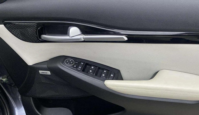 2021 KIA SELTOS HTX PLUS AT1.5 DIESEL, Diesel, Automatic, 31,876 km, Driver Side Door Panels Control