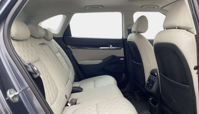 2021 KIA SELTOS HTX PLUS AT1.5 DIESEL, Diesel, Automatic, 31,876 km, Right Side Rear Door Cabin