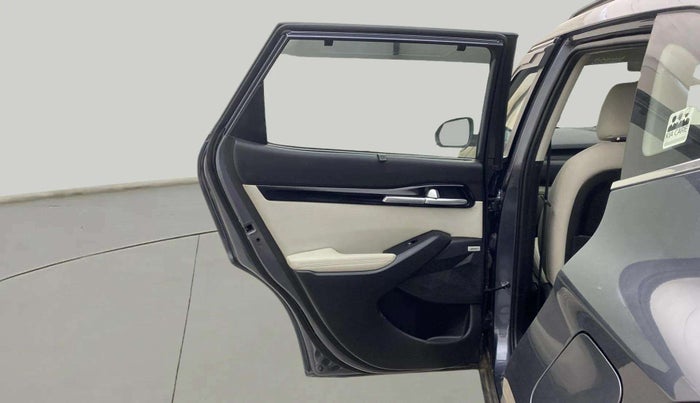 2021 KIA SELTOS HTX PLUS AT1.5 DIESEL, Diesel, Automatic, 31,876 km, LHS Rear Door