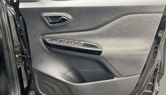 2024 Nissan MAGNITE Kuro Edition 1.0  MT , Petrol, Manual, 20,428 km, Driver Side Door Panels Control