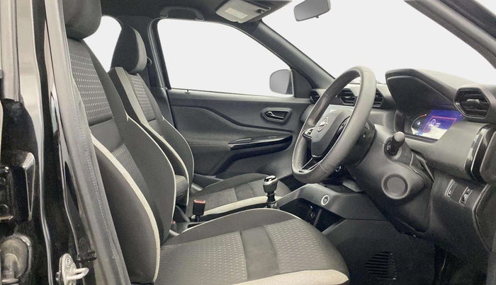 2024 Nissan MAGNITE Kuro Edition 1.0  MT , Petrol, Manual, 20,428 km, Right Side Front Door Cabin