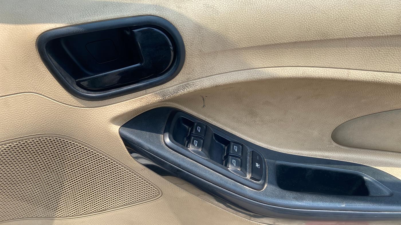 2019 Ford Figo Aspire TITANIUM1.5 DIESEL, Diesel, Manual, 96,681 km, Driver Side Door Panels Control
