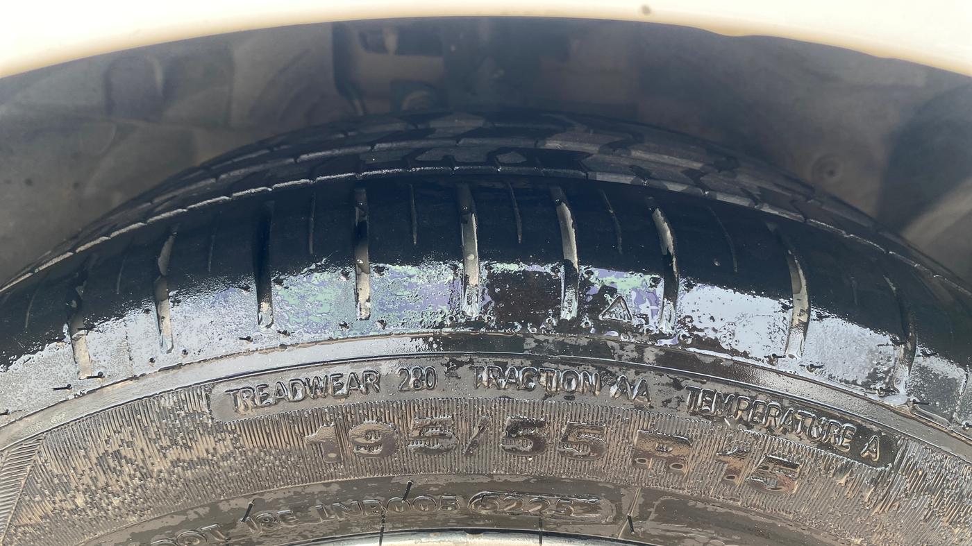 2019 Ford Figo Aspire TITANIUM1.5 DIESEL, Diesel, Manual, 96,681 km, Right Front Tyre Tread
