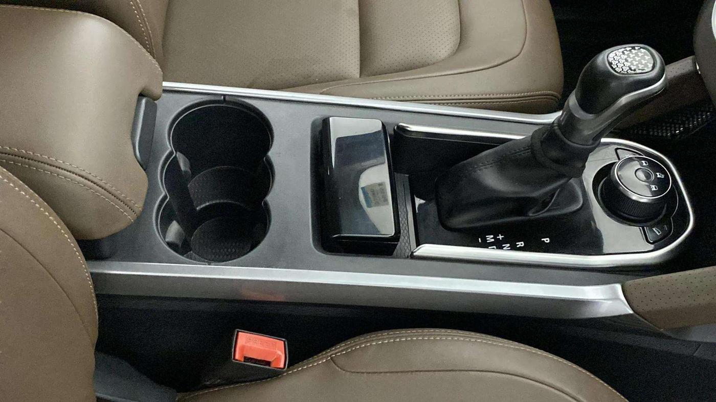 2021 Tata Harrier XZA PLUS 2.0L DUAL TONE, Diesel, Automatic, 44,378 km, Gear Lever
