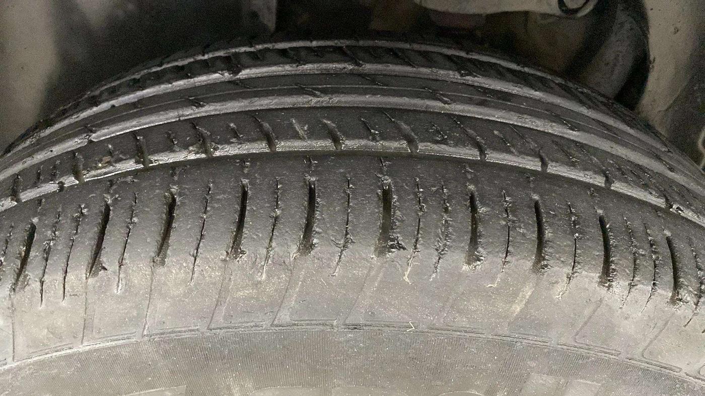 2021 Tata Harrier XZA PLUS 2.0L DUAL TONE, Diesel, Automatic, 44,378 km, Right Rear Tyre Tread