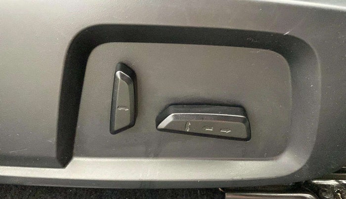 2021 Tata Harrier XZA PLUS 2.0L DUAL TONE, Diesel, Automatic, 44,023 km, Driver Side Adjustment Panel