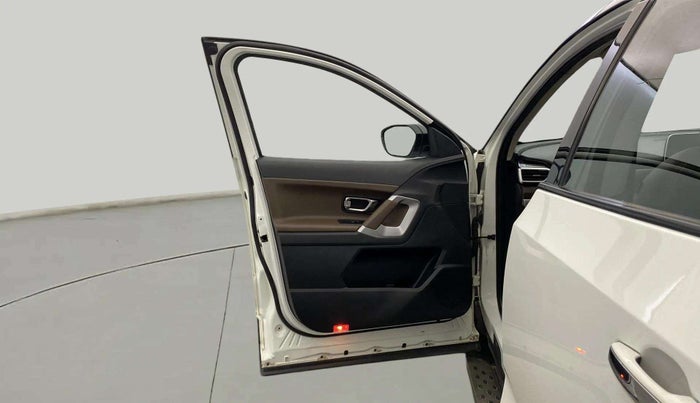 2021 Tata Harrier XZA PLUS 2.0L DUAL TONE, Diesel, Automatic, 44,023 km, LHS Front Door