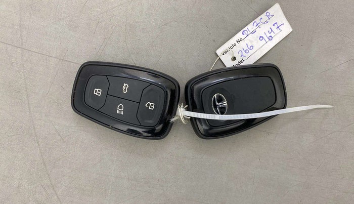2021 Tata Harrier XZA PLUS 2.0L DUAL TONE, Diesel, Automatic, 44,023 km, Key Close Up