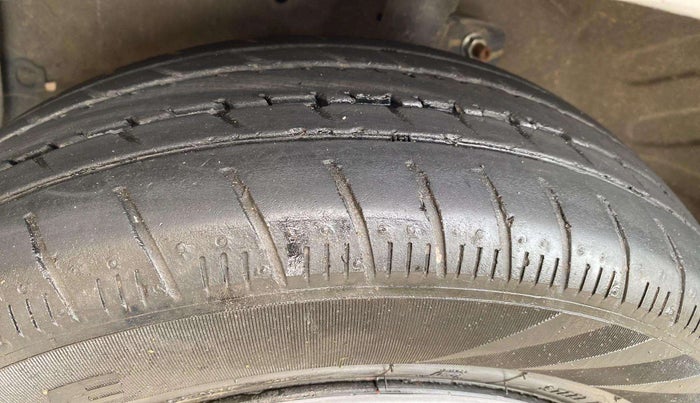 2018 Maruti Celerio ZXI AMT, Petrol, Automatic, 44,629 km, Left front tyre - Minor crack