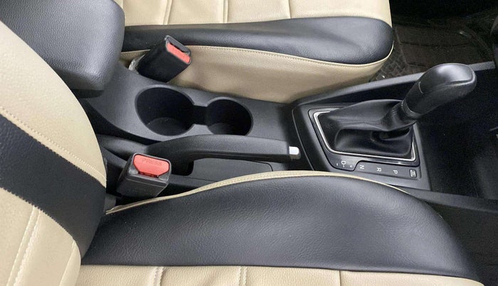 2018 Hyundai Elite i20 MAGNA EXECUTIVE CVT, Petrol, Automatic, 12,704 km, Gear Lever