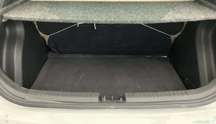 2018 Hyundai Elite i20 MAGNA EXECUTIVE CVT, Petrol, Automatic, 12,704 km, Boot Inside