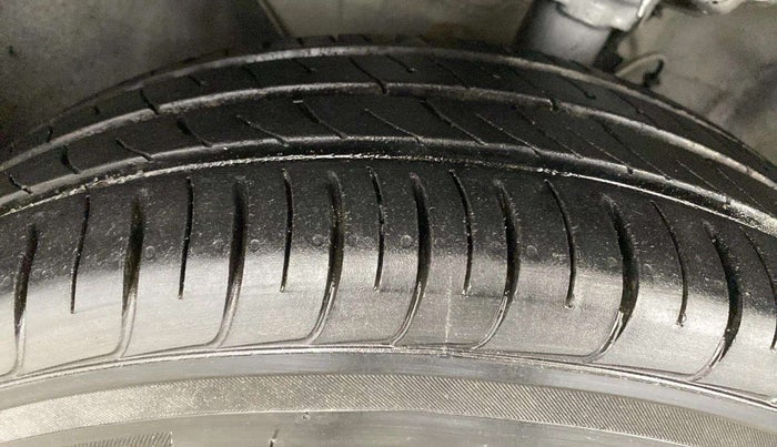 2018 Hyundai Elite i20 MAGNA EXECUTIVE CVT, Petrol, Automatic, 12,704 km, Left Front Tyre Tread