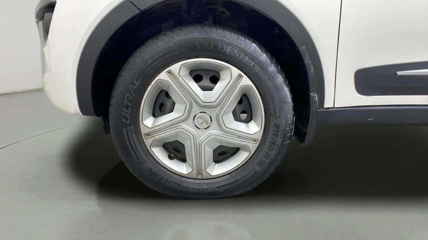 2019 Tata NEXON XMA PETROL, Petrol, Automatic, 94,711 km, Left Front Wheel