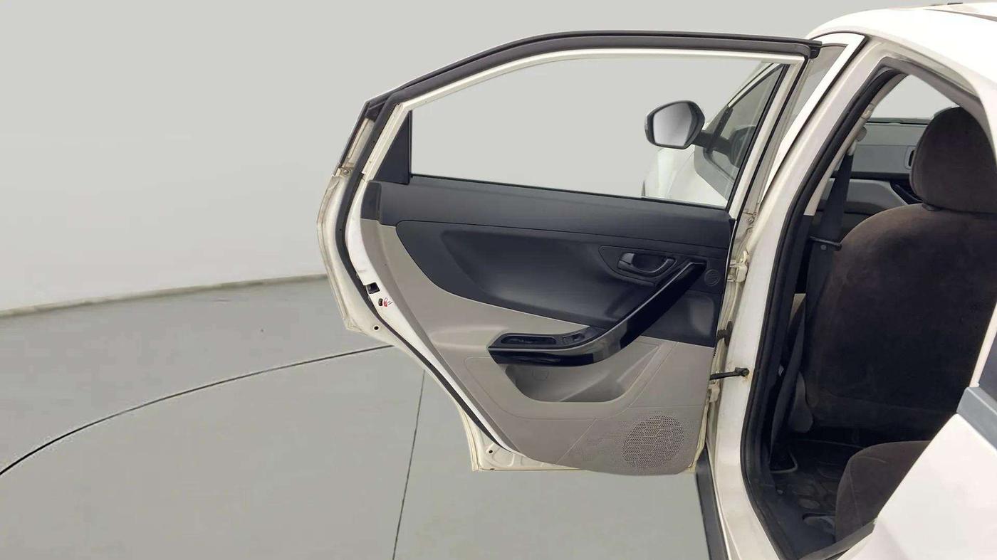2019 Tata NEXON XMA PETROL, Petrol, Automatic, 94,711 km, LHS Rear Door