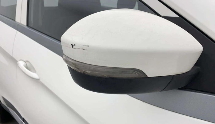 2019 Tata NEXON XMA PETROL, Petrol, Automatic, 94,565 km, Right rear-view mirror - Minor scratches