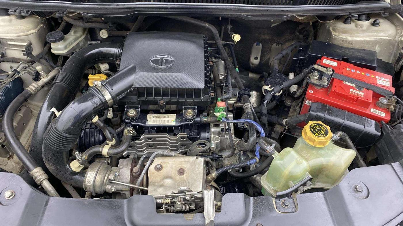 2019 Tata NEXON XMA PETROL, Petrol, Automatic, 94,711 km, Engine View