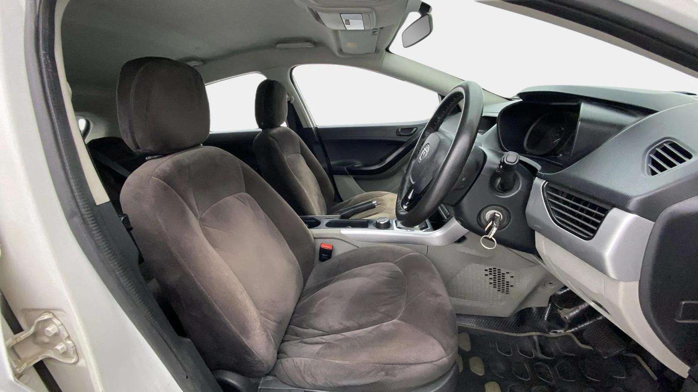 2019 Tata NEXON XMA PETROL, Petrol, Automatic, 94,711 km, Right Side Front Door Cabin