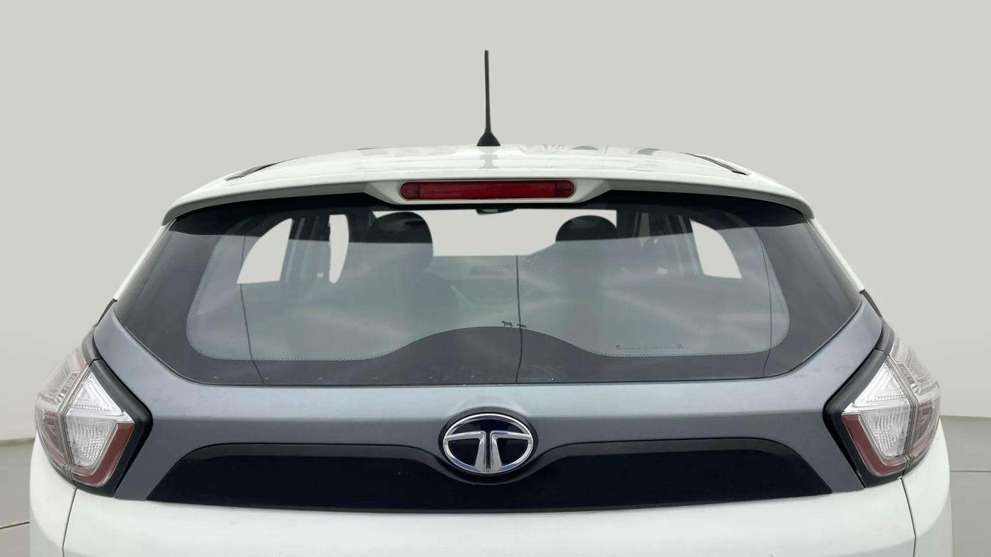 2019 Tata NEXON XMA PETROL, Petrol, Automatic, 94,711 km, Rear Windshield