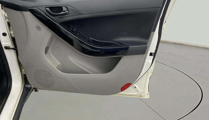 2019 Tata NEXON XMA PETROL, Petrol, Automatic, 94,565 km, Driver Side Door Panels Control