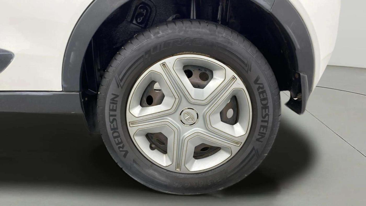 2019 Tata NEXON XMA PETROL, Petrol, Automatic, 94,711 km, Left Rear Wheel