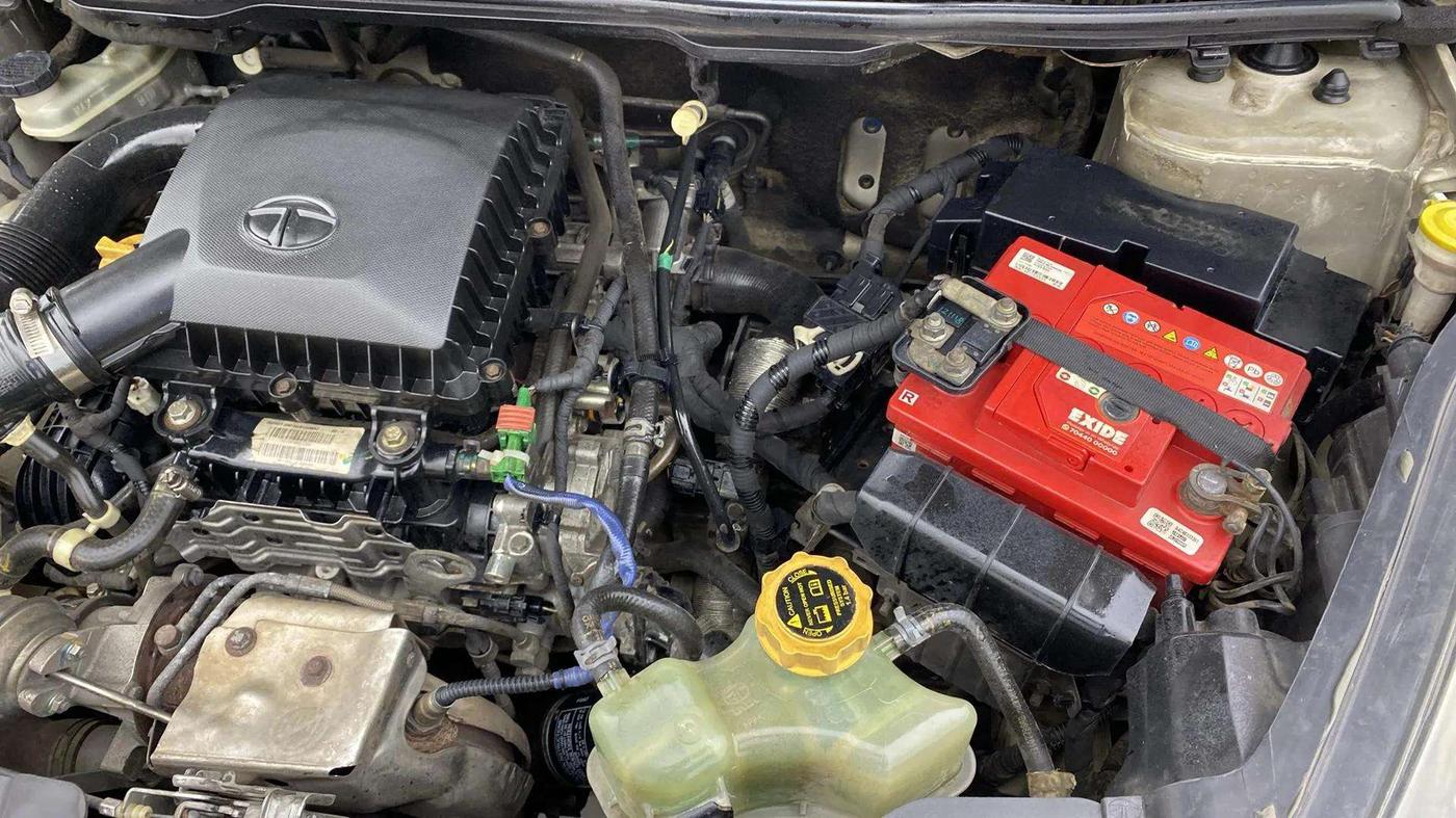 2019 Tata NEXON XMA PETROL, Petrol, Automatic, 94,711 km, Engine View - Left