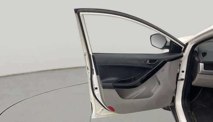 2019 Tata NEXON XMA PETROL, Petrol, Automatic, 94,565 km, LHS Front Door