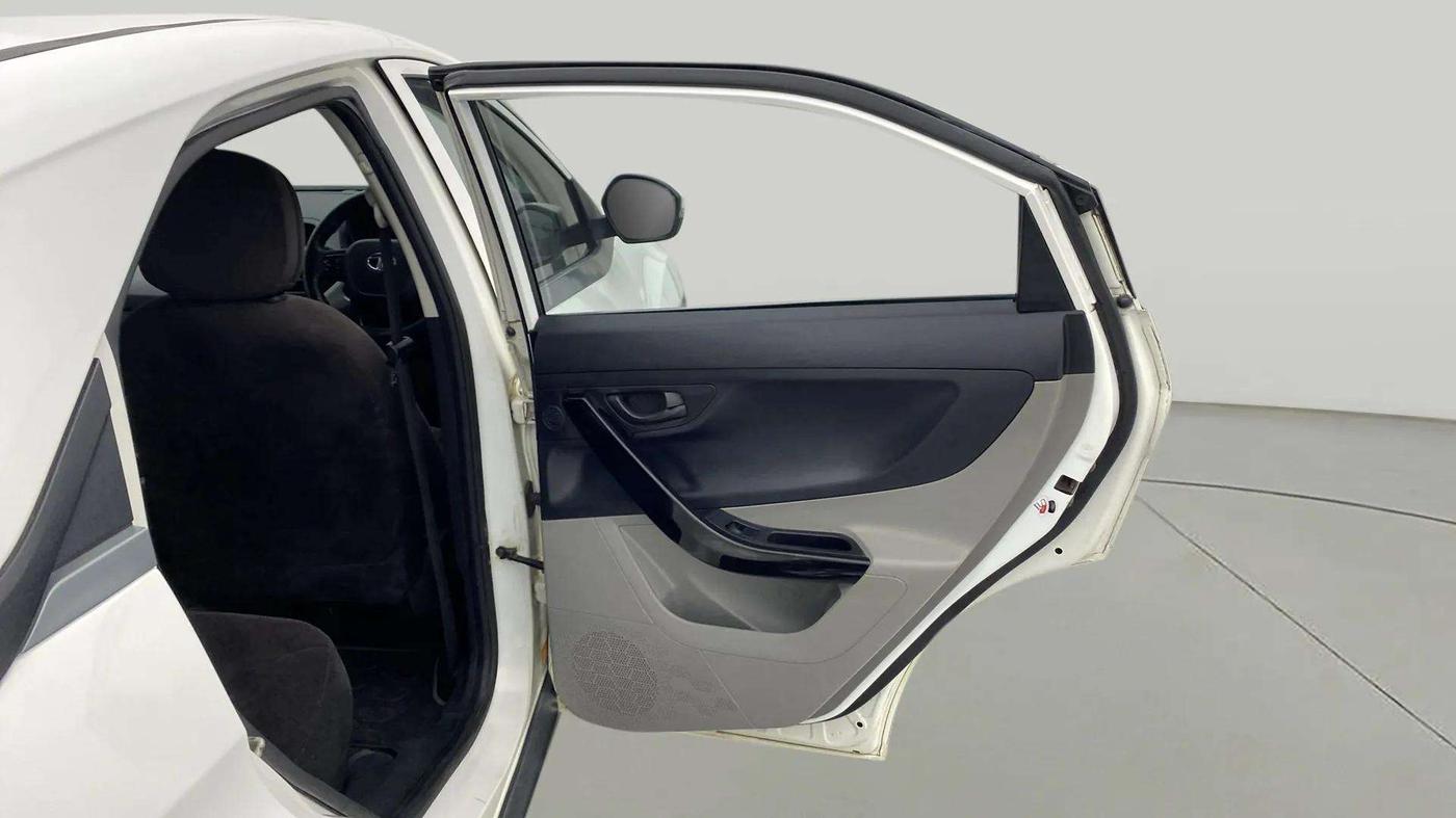 2019 Tata NEXON XMA PETROL, Petrol, Automatic, 94,711 km, RHS Rear Door