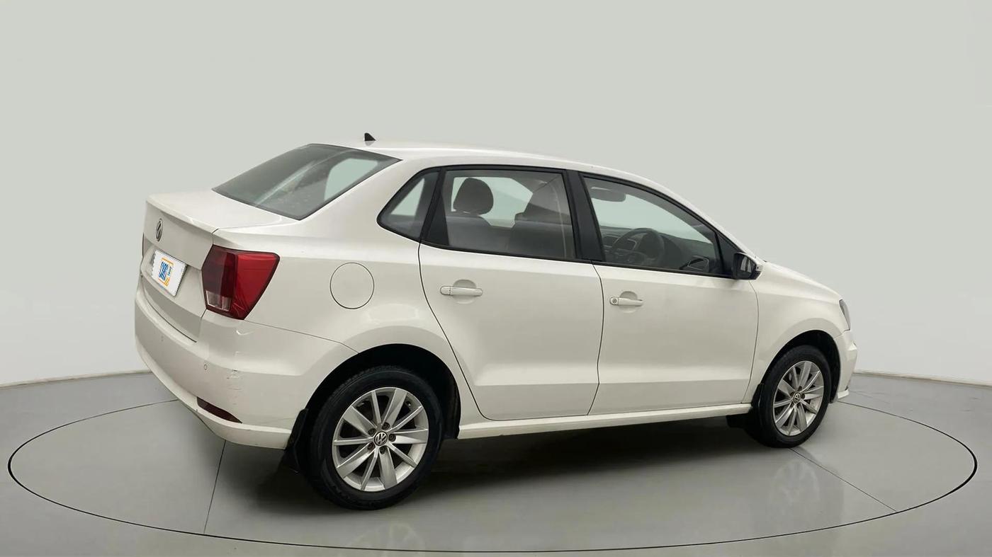 2016 Volkswagen Ameo HIGHLINE1.2L, Petrol, Manual, 66,909 km, Right Back Diagonal