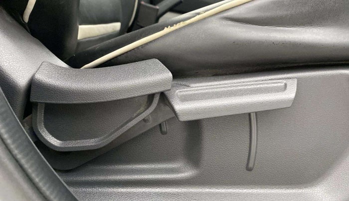 2023 Hyundai GRAND I10 NIOS SPORTZ 1.2 KAPPA VTVT CNG, CNG, Manual, 37,837 km, Driver Side Adjustment Panel