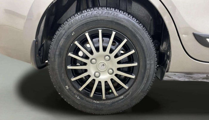 2018 Maruti Dzire VXI, Petrol, Manual, 43,451 km, Right Rear Wheel