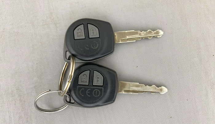 2018 Maruti Dzire VXI, Petrol, Manual, 43,451 km, Key Close Up