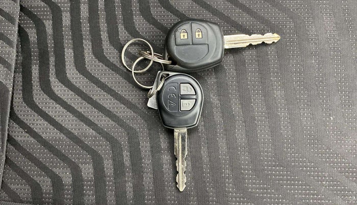 2020 Maruti Swift VXI, Petrol, Manual, 53,668 km, Key Close Up